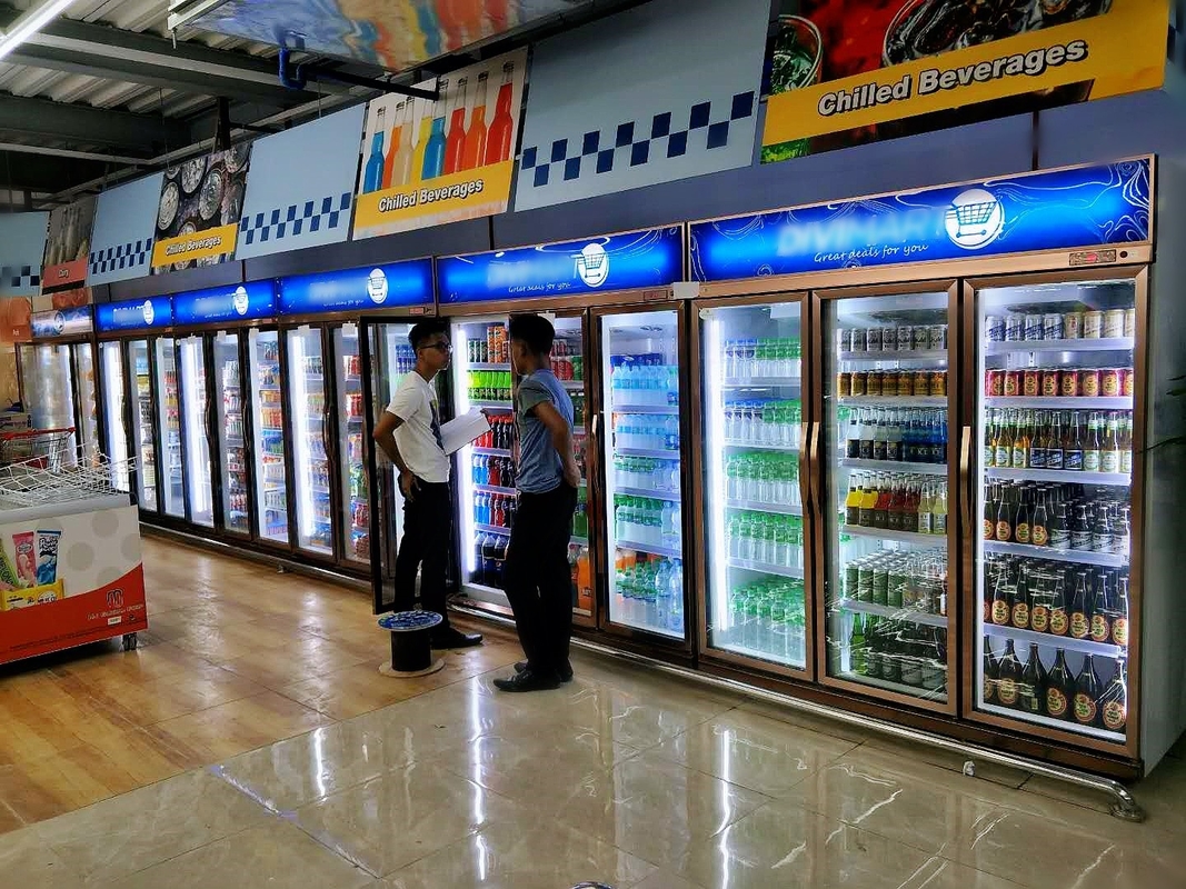 最安値 商用飲料冷蔵庫 3 ガラスドア LED照明付きの商用ディスプレイ冷蔵庫