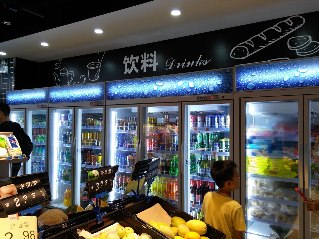 リッチ イン 冷蔵庫 商用飲料冷蔵庫 3 ガラスドア 商用直立冷蔵庫 エネルギー効率