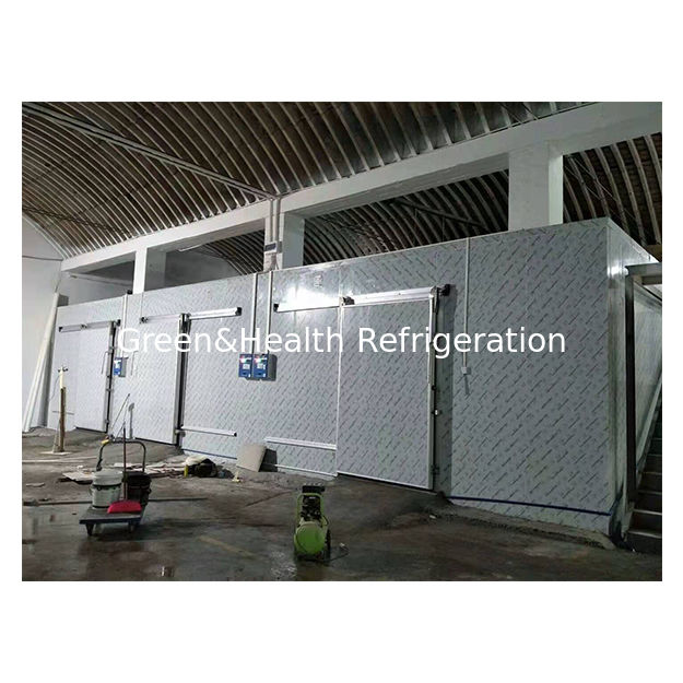 お客様の個別ニーズに合わせて、様々なサイズと温度範囲でカスタマイズ可能な冷蔵庫をご用意しています。